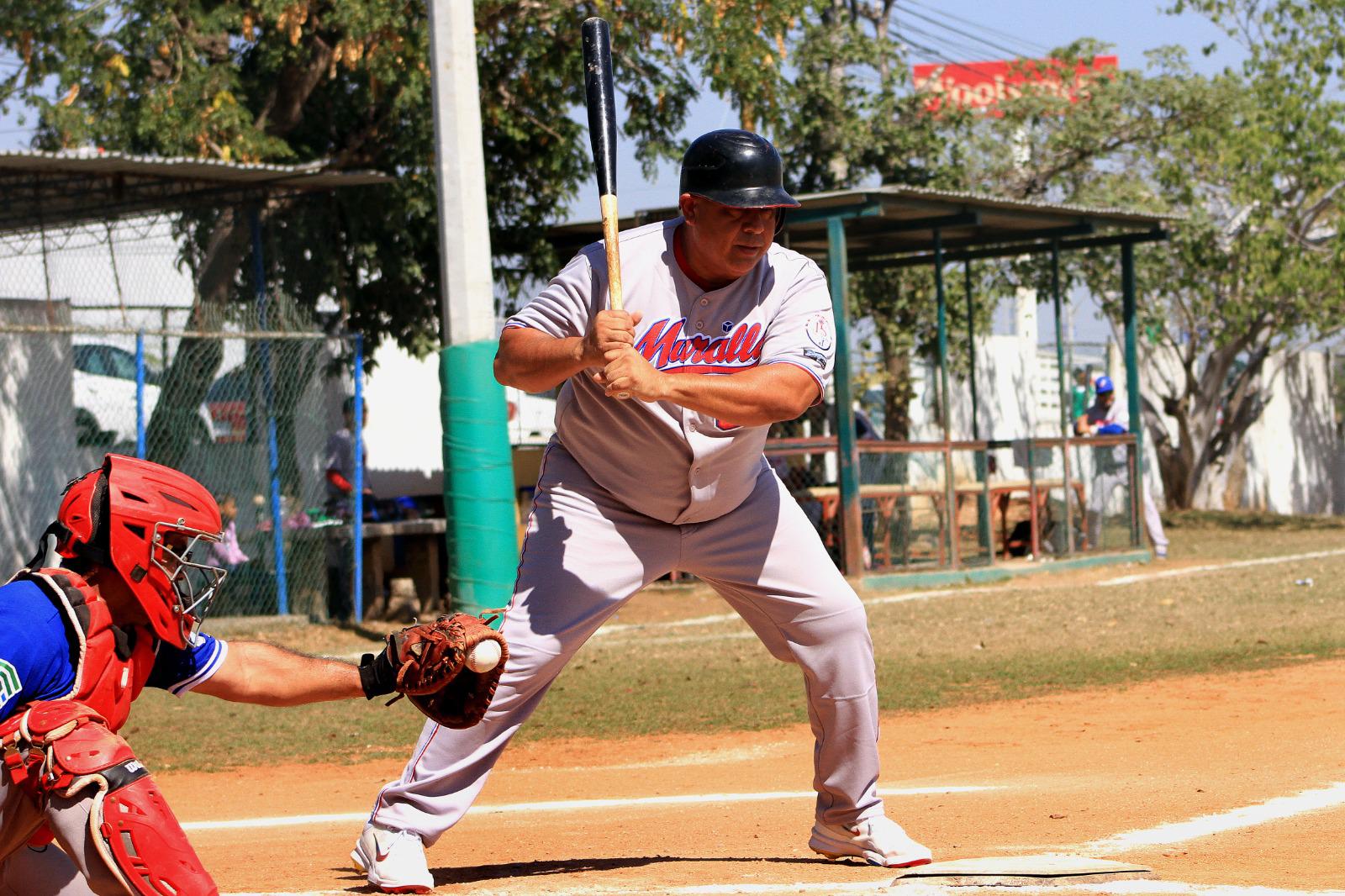 $!Covec debuta con triunfo en Liga de 40 Años y Más