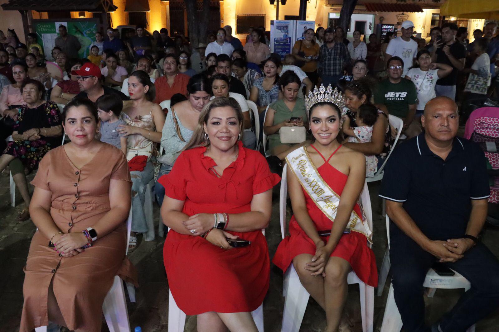 $!Celebran a la juventud de Rosario con mercado de emprendedores y canto