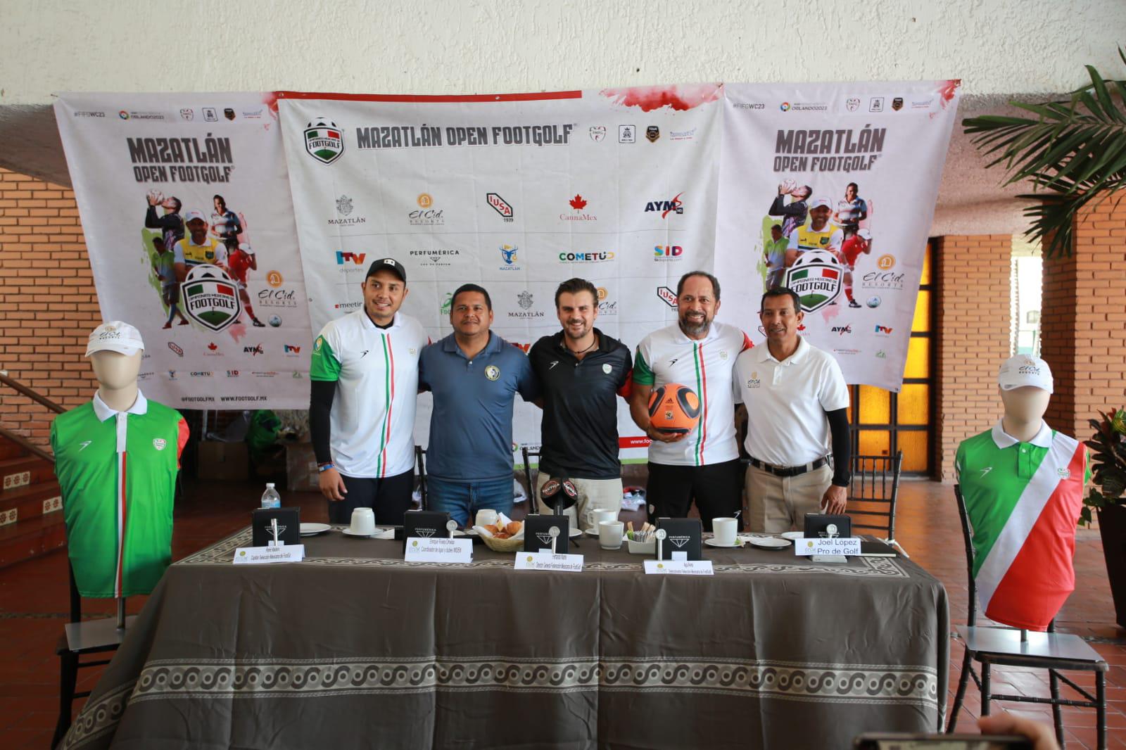 $!Destapan uniformes de México en Mazatlán Open Foot Golf 2023
