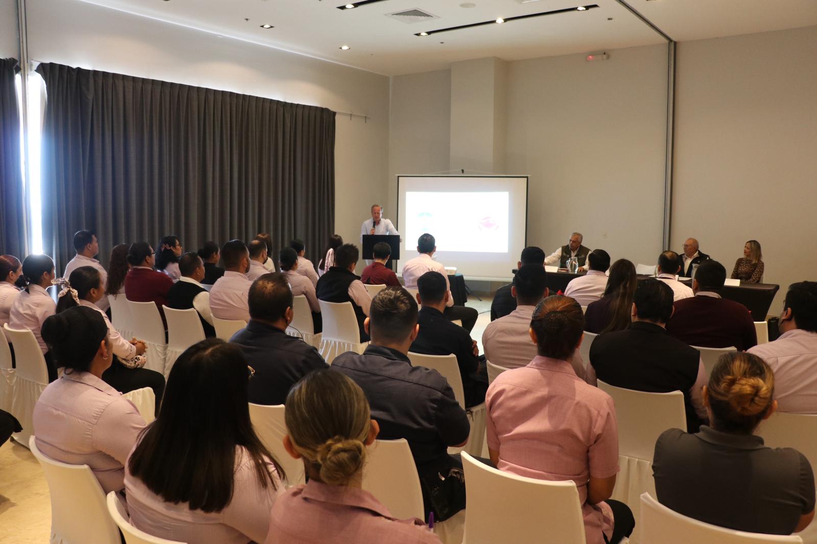 $!Entregan distintivo H y de Calidad Ambiental al hotel Holyday Inn Resort Mazatlán