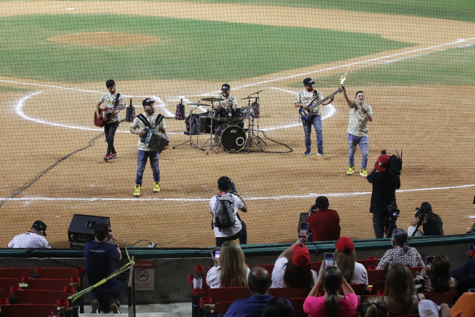 $!El Teodoro Mariscal se ilumina con la inauguración de la temporada de la LMP