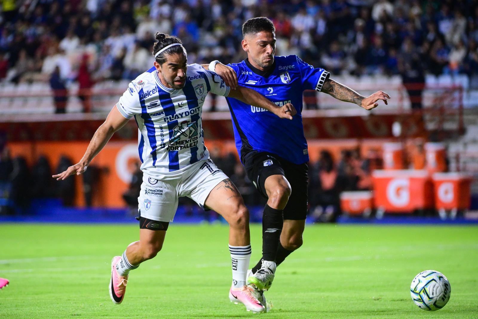 $!Querétaro remonta a Pachuca con doblete agónico de Alí Ávila