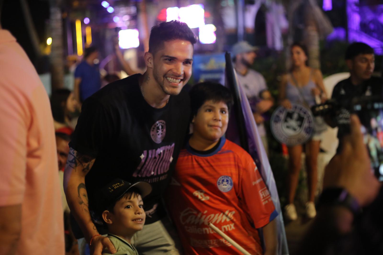 $!Mazatlán FC celebra quinto aniversario con vistoso desfile