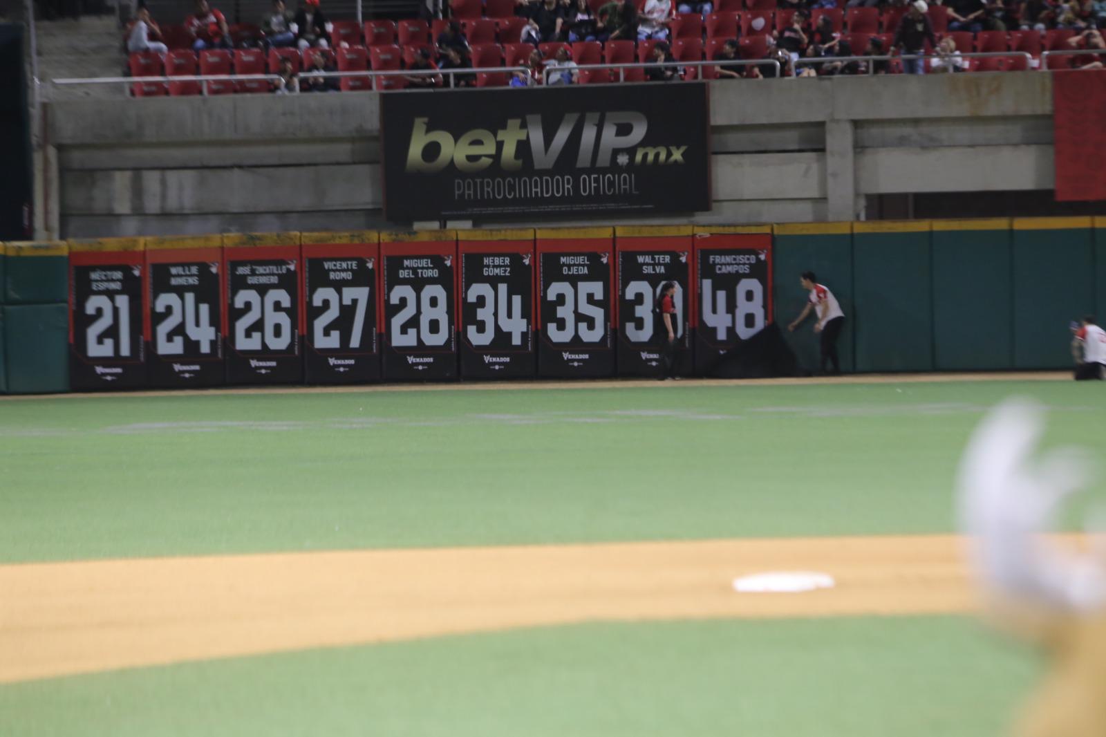 $!Francisco Campos, inmortal de Venados: retiran su número 48