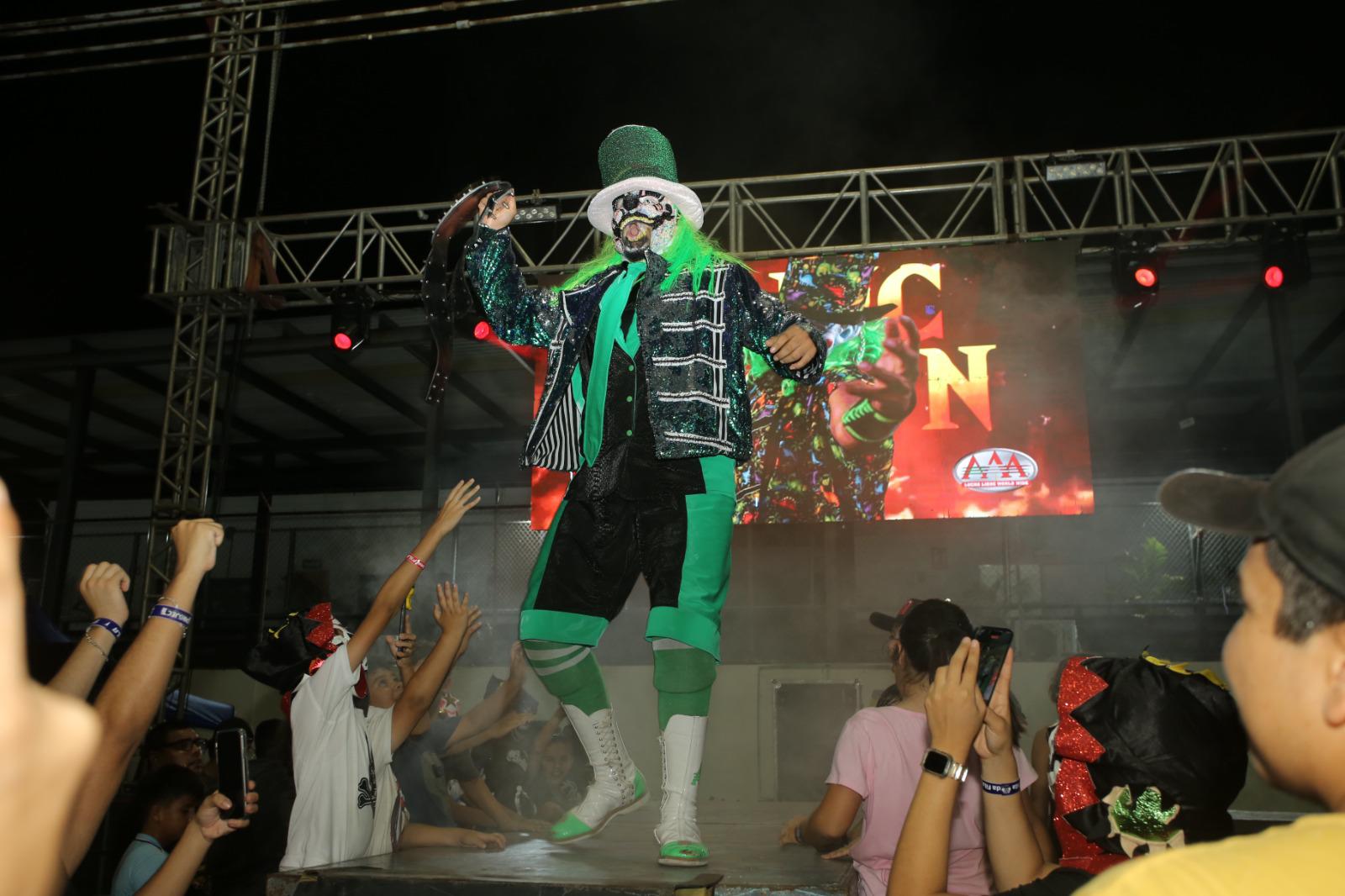$!Brilla La Parka en presentación en Mazatlán