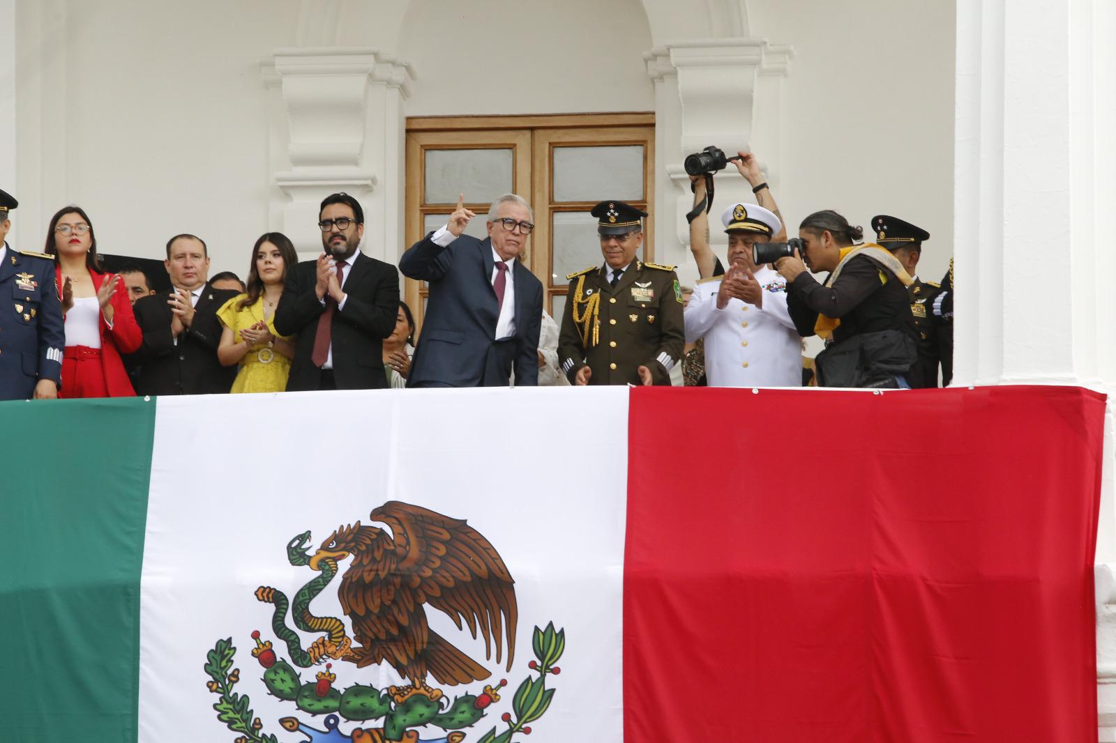 $!Baja afluencia marca desfile por la Independencia de México en Culiacán