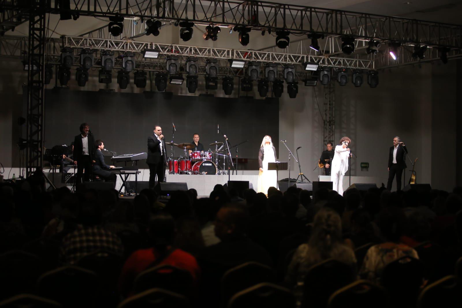 $!Mocedades festeja 50 años de trayectoria en Mazatlán