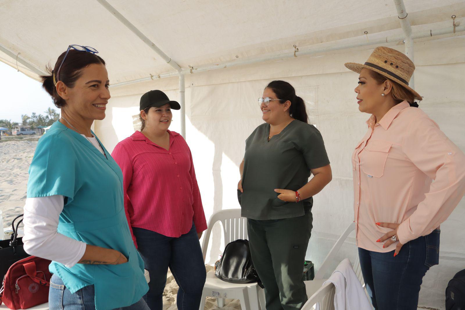 $!Supervisa Alcaldesa de Rosario las playas en el primer día de Semana Santa