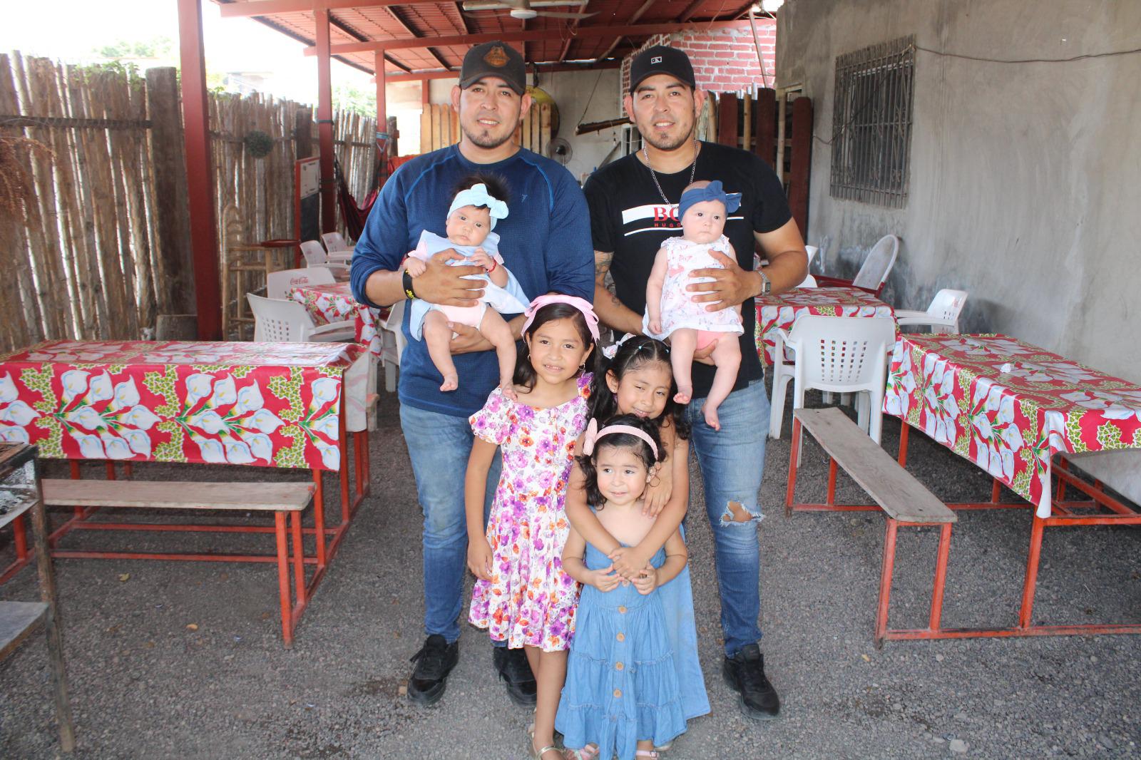 $!Enrique y Jesús celebran ser gemelos, emprendedores y padres