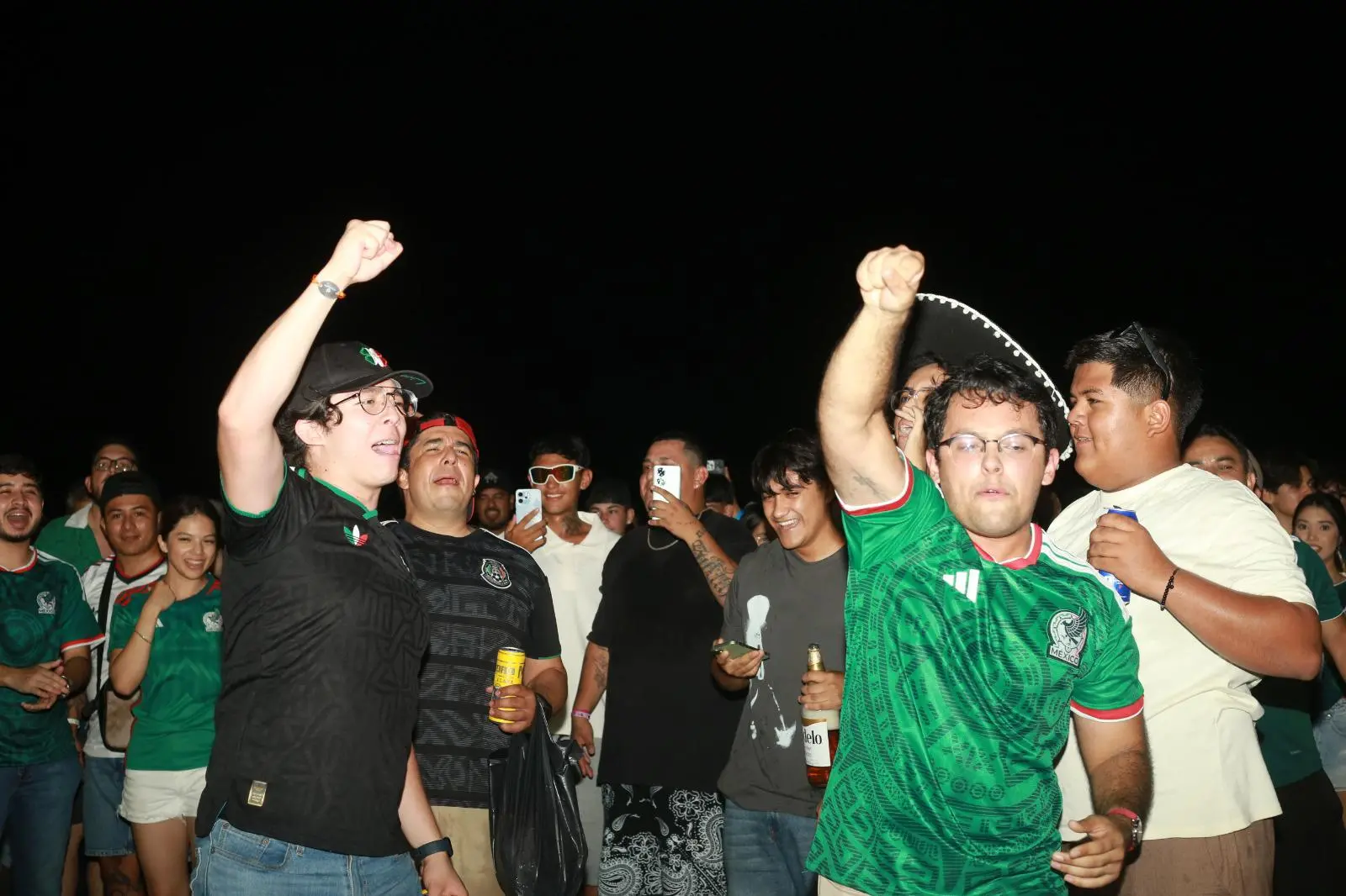 $!Retumba el ‘Cielito Lindo’ en las Letras de Mazatlán con el triunfo México ante Ecuador