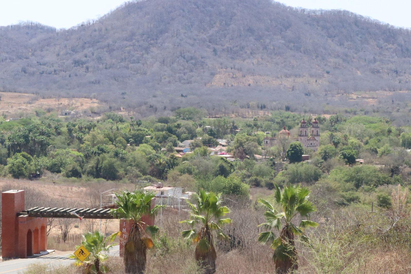 $!Tachinolpa, comisaría de Imala, continúa deshabitada por violencia