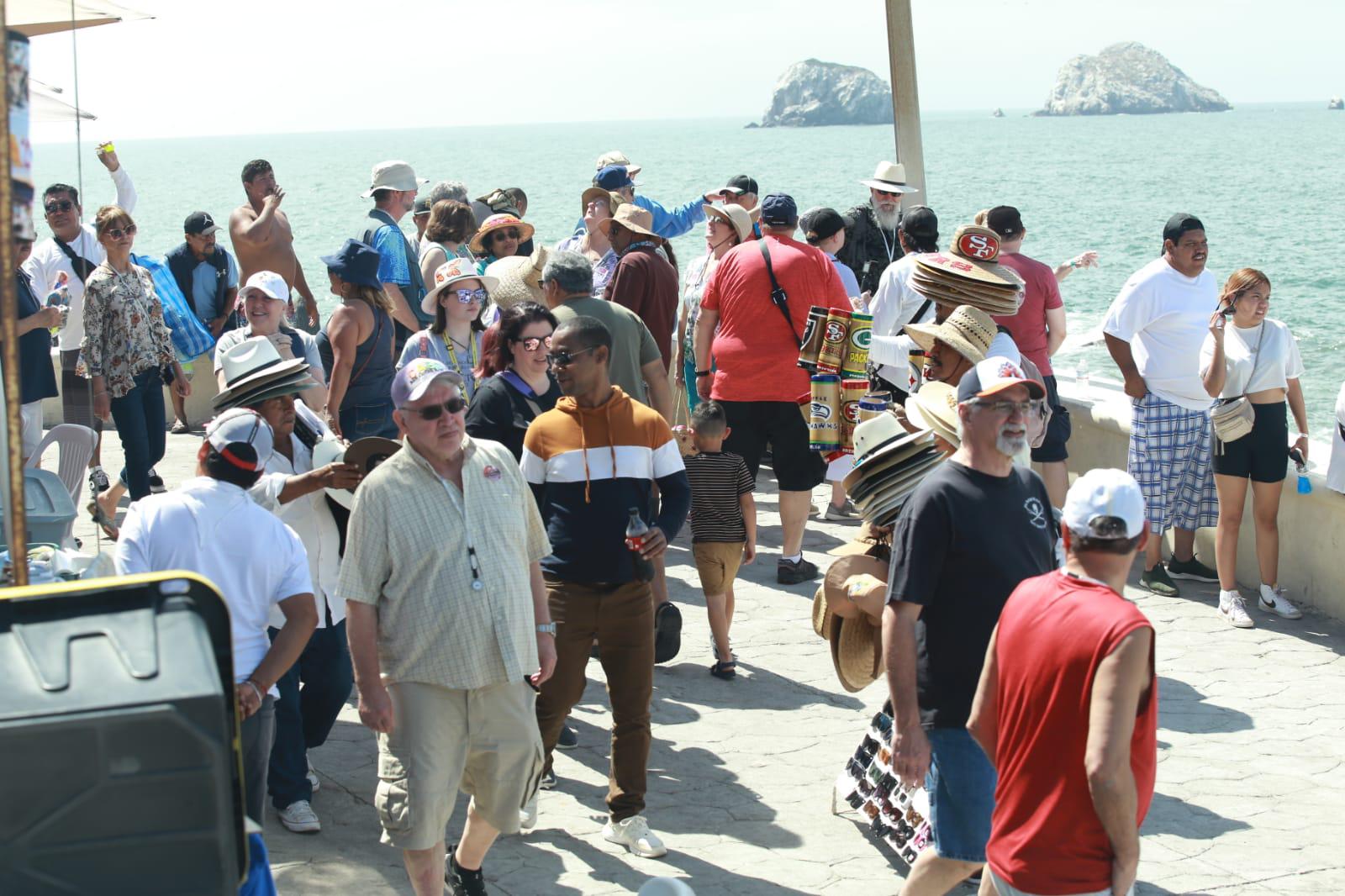 $!Disney Wonder y Discovery Princess arriban a Mazatlán