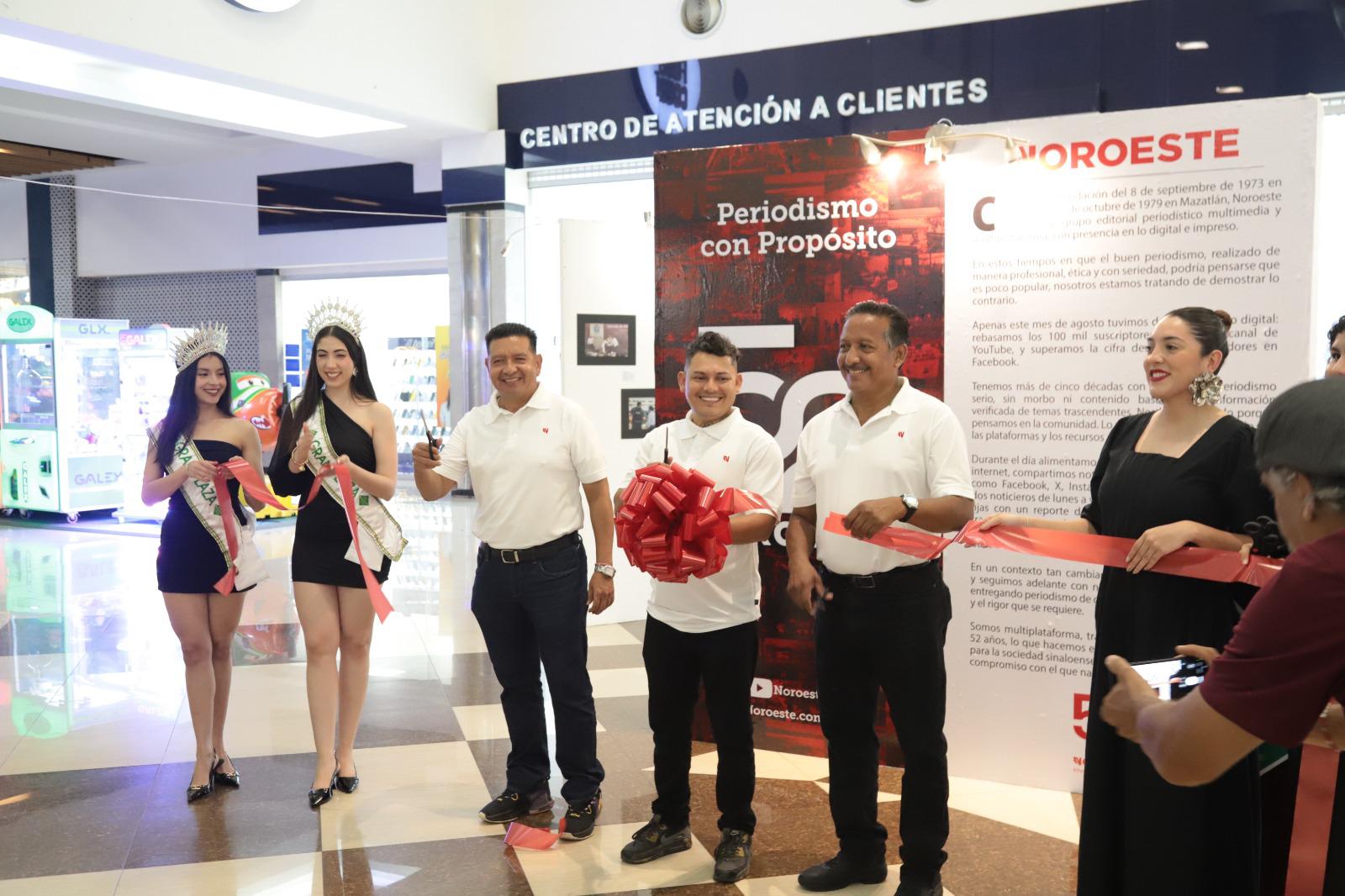 $!Adán Valdovines, Carlos Zataráin y Juvencio Villanueva cortaron el listón inaugural de la muestra fotográfica.