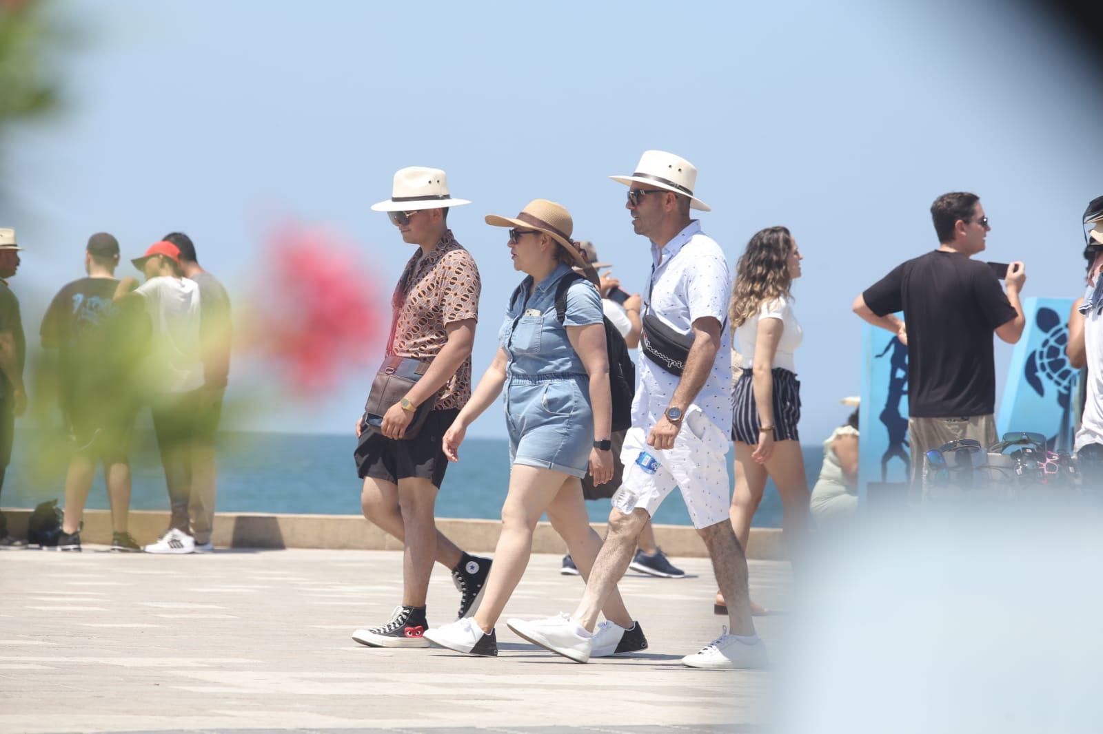 $!Mazatlán vive un primer fin de semana de vacaciones de verano ‘muy movido’