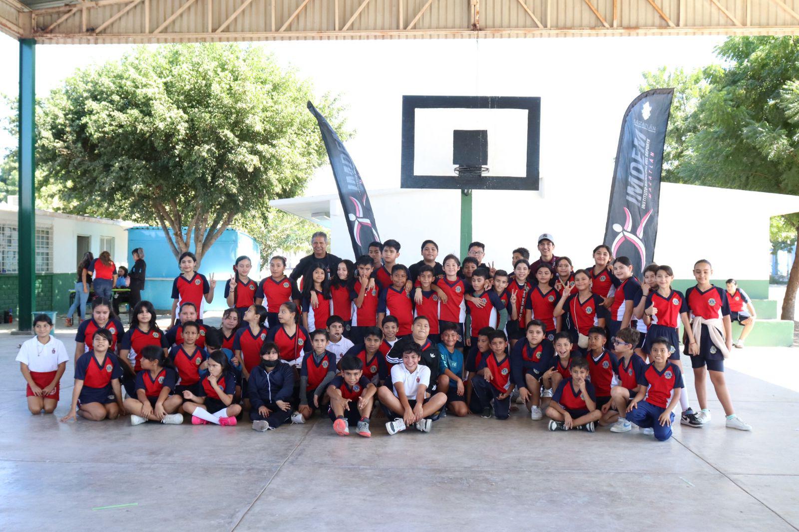 $!Ponen a la Amado Nervo a jugar handball