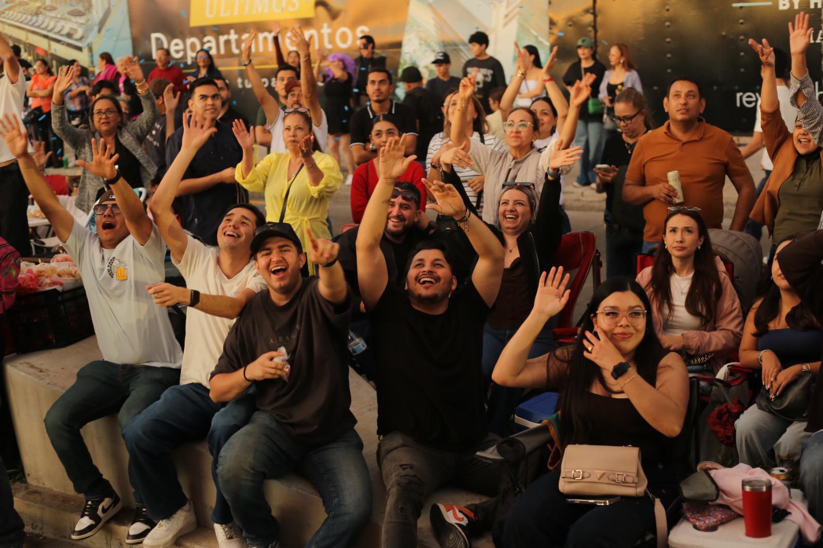 $!Los sinaloense se mostraron felices al celebrar la vida en Mazatlán, con motivo del Carnaval 2026.