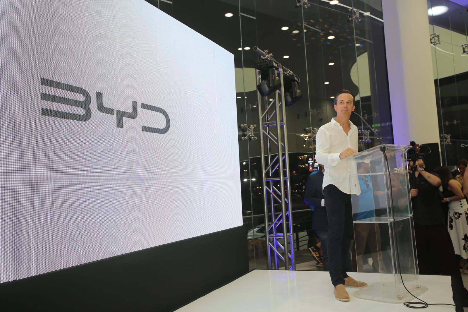 $!Abre agencia BYD de vehículos eléctricos de la más alta tecnología en Mazatlán