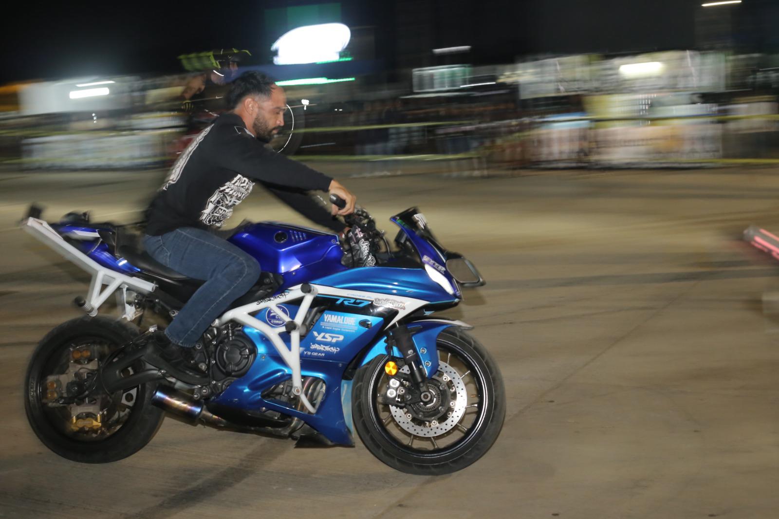 $!Muestran los ‘Locos Riders’ grandes acrobacias en la exhibición de Globo de la Muerte