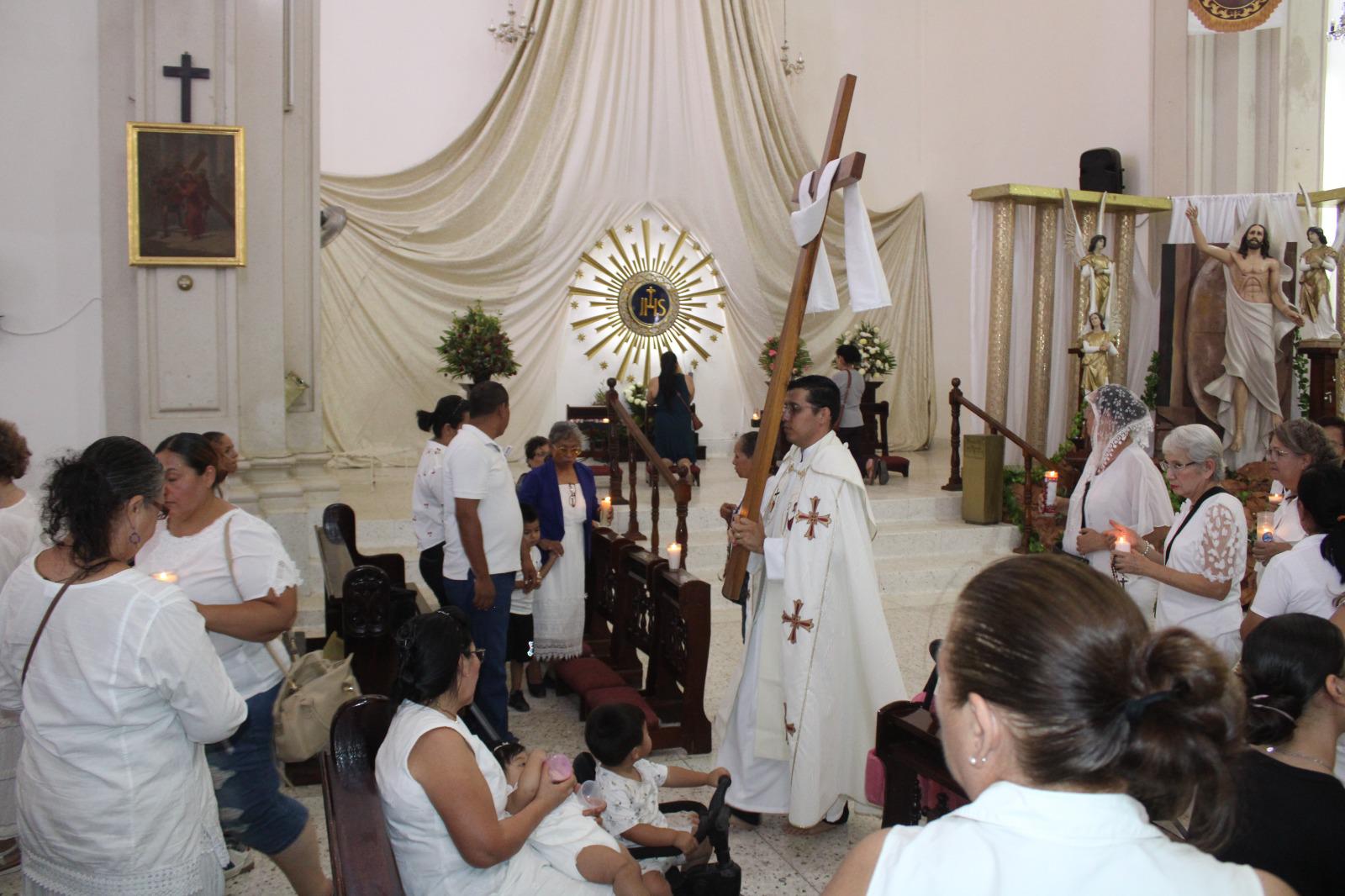 $!Marchan en Rosario y rezan por la paz de Sinaloa frente al Palacio Municipal