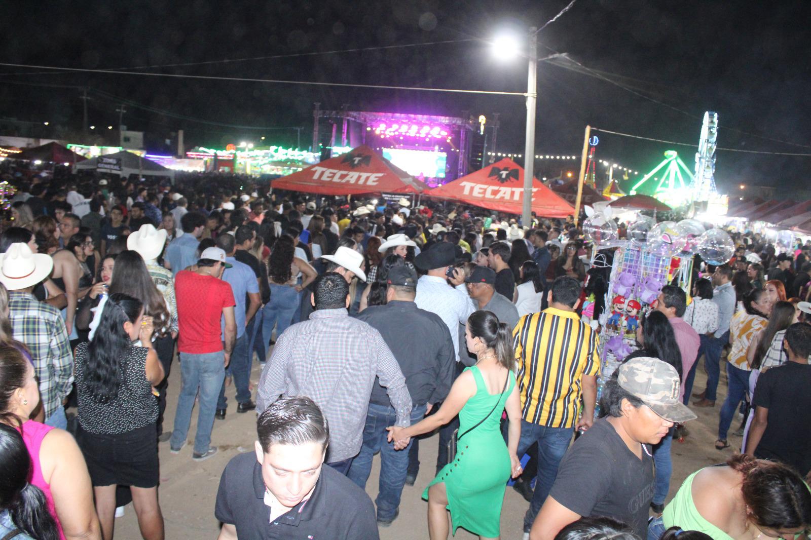 $!Repunta el número de visitantes en la Feria de la Primavera en Rosario