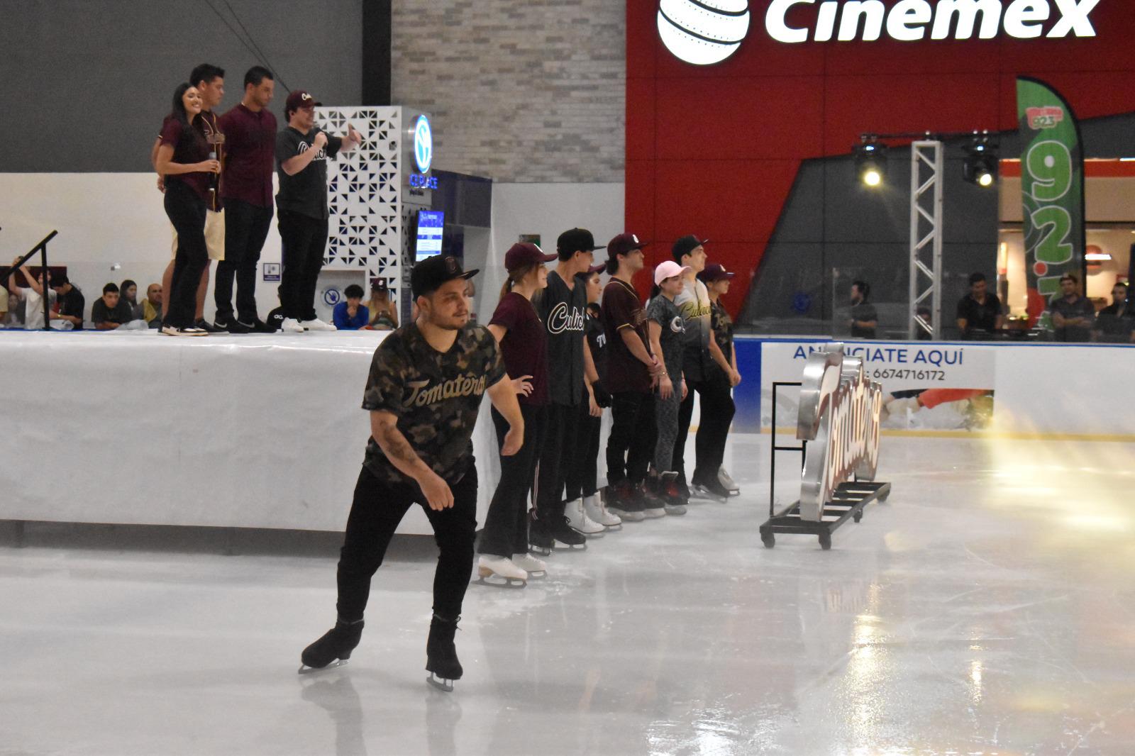 $!Tomateros de Culiacán presenta sus uniformes con espectáculo sobre hielo