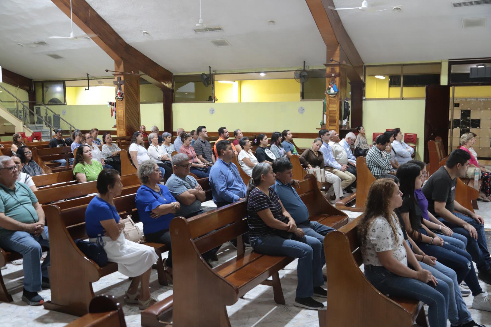 $!Recuerdan a ‘Maquío’ Clouthier con misa en Mazatlán a 36 años de su fallecimiento