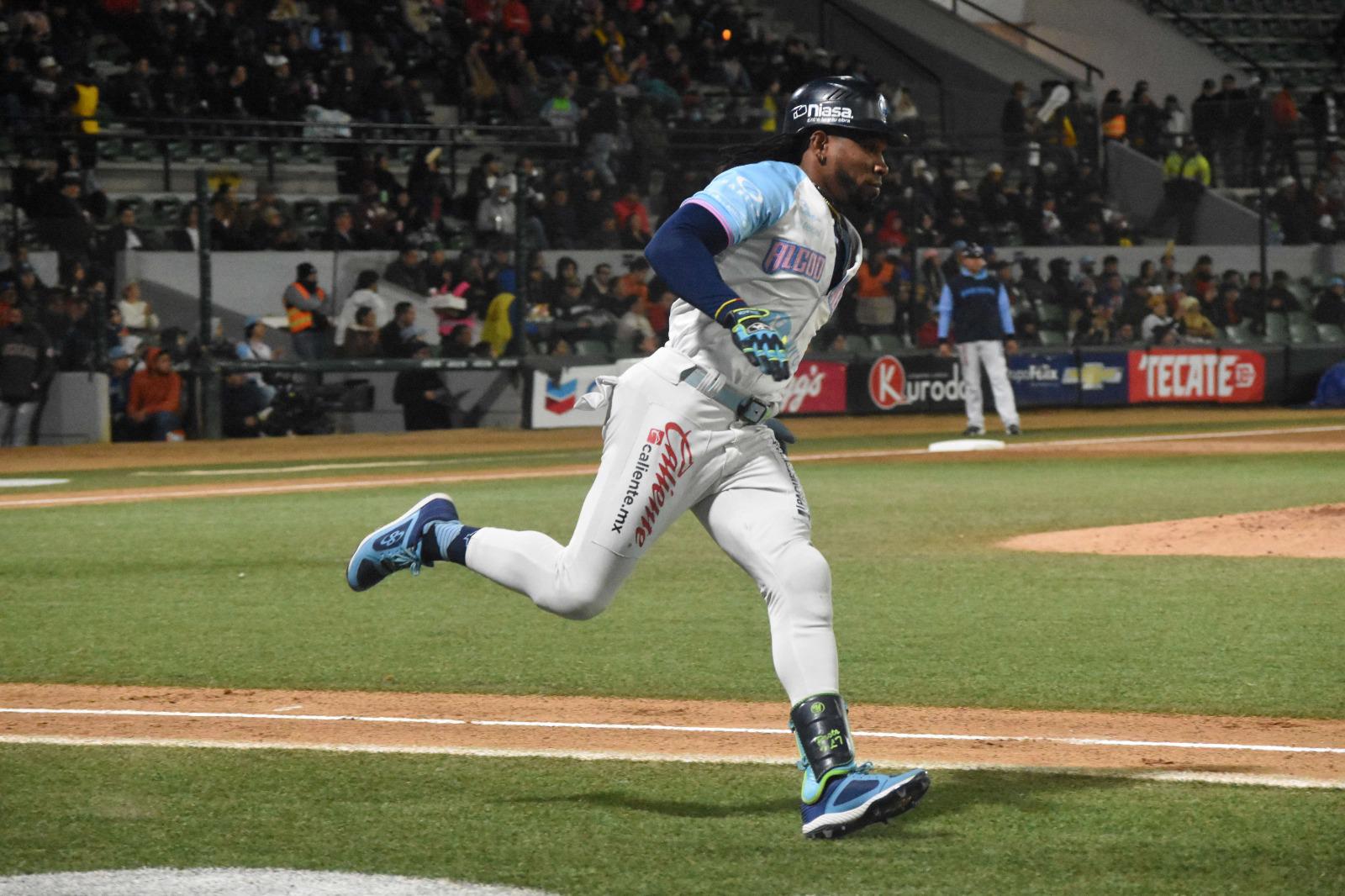 $!Águilas de Mexicali logra la proeza y se instala en las semifinales