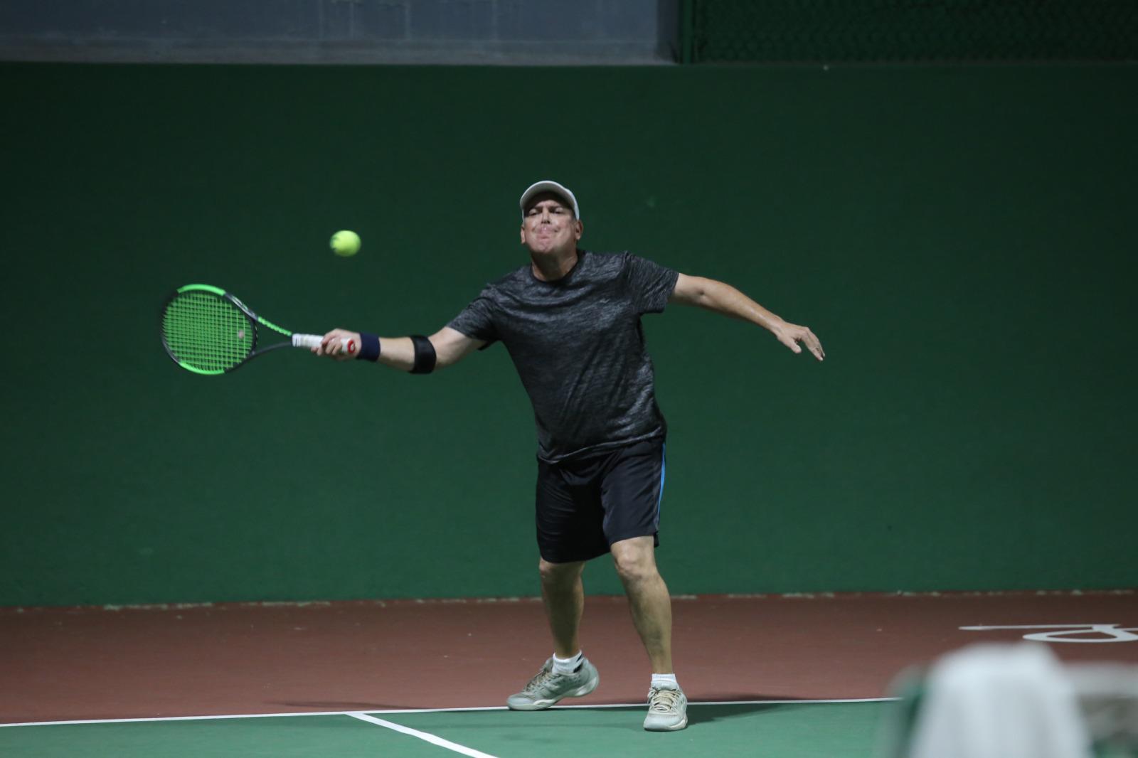 $!Con intensidad transcurre la Copa Carnaval de tenis del Cachoras Racquet Club