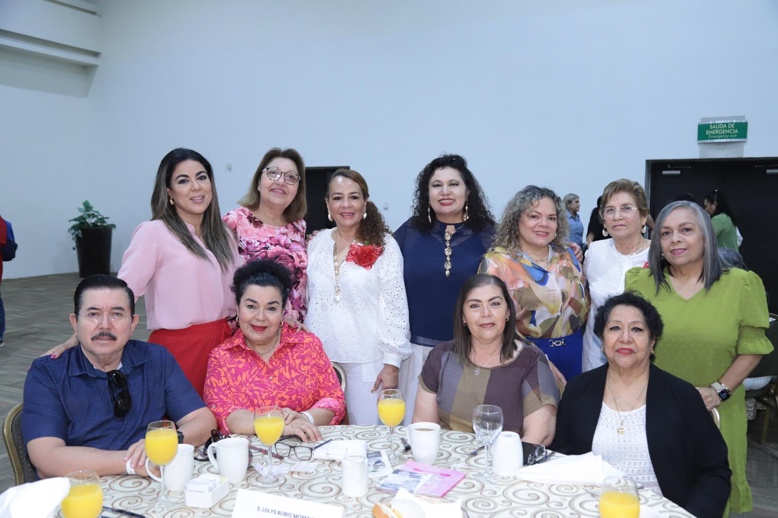 $!Conchita Flores, María Consuelo Cervantes, Lolys Rubio, Catalina Castañeda, Missy Nieto, María Félix, Perla Nieto, Adauto Flores, Conchita Díaz, Susana Ibarra y Araceli Estrada.