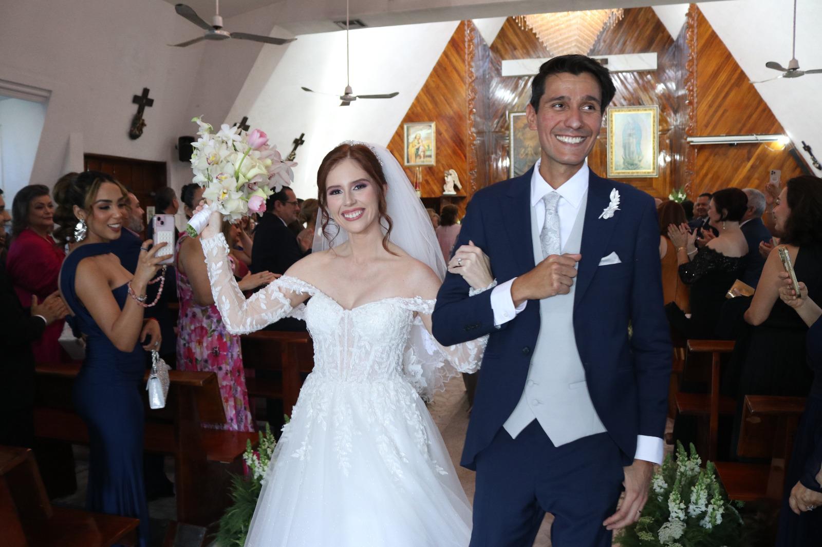 $!Giselle Amairani Chávez Salgado y Guillermo Zerecero Rodríguez unen su amor por siempre