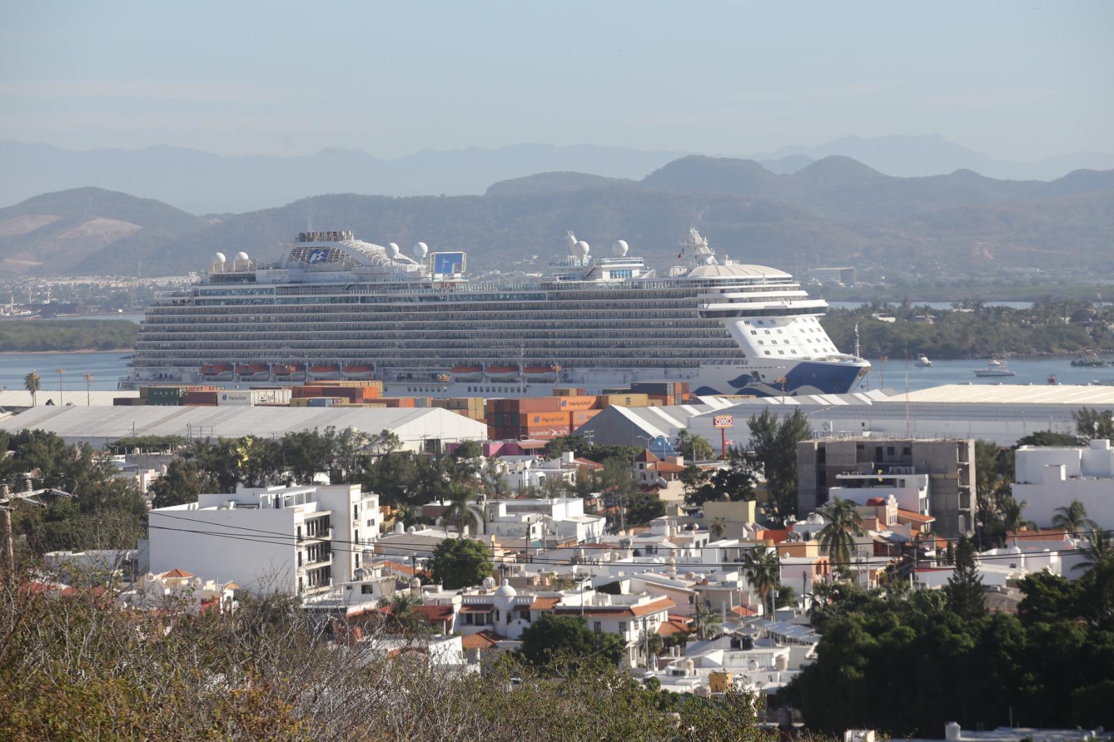 $!Mazatlán cierra 2025 con balance positivo en arribo de cruceros turísticos: Alcaldesa