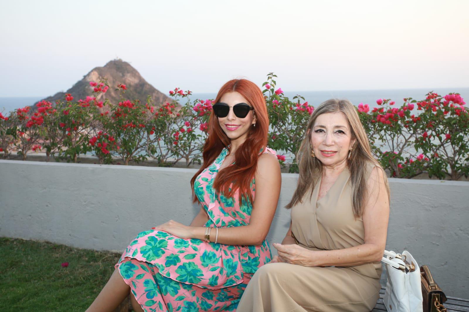 $!Regina y Blanca Brito.