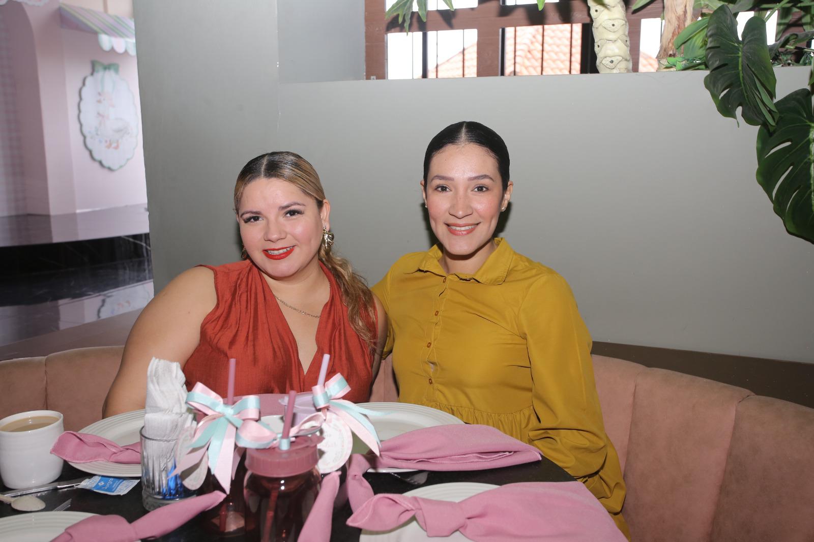 $!Aleidy Cerecero y Kimberly Muñoz.