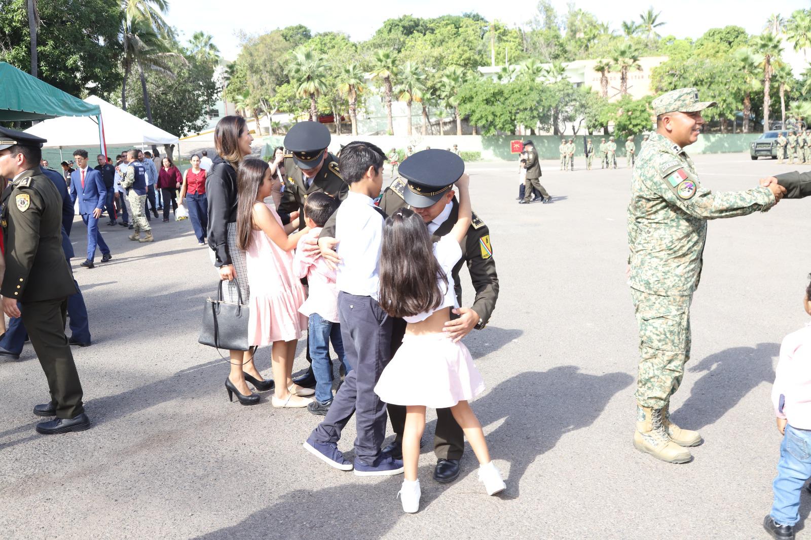 $!Entregan ascensos a personal de la Tercera Región Militar en Mazatlán