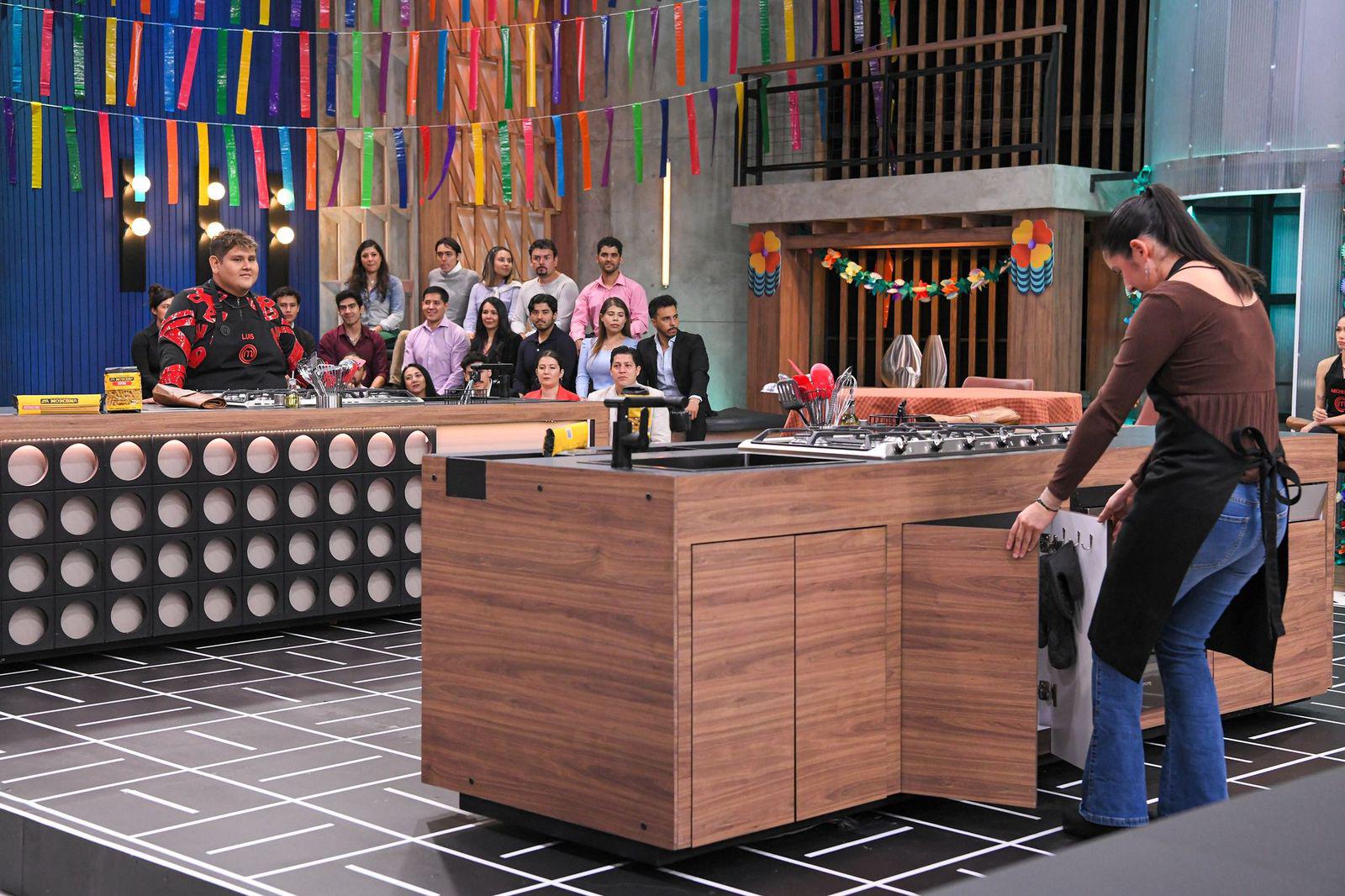 $!El error en un arroz le costó a Jazmín su salida y despedida de este reality culinario.