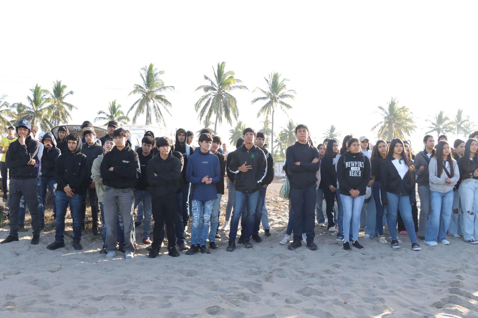 $!Con limpieza en El Caimanero, Rosario se suma a la jornada estatal ‘Sinaloa, limpia tu playa”