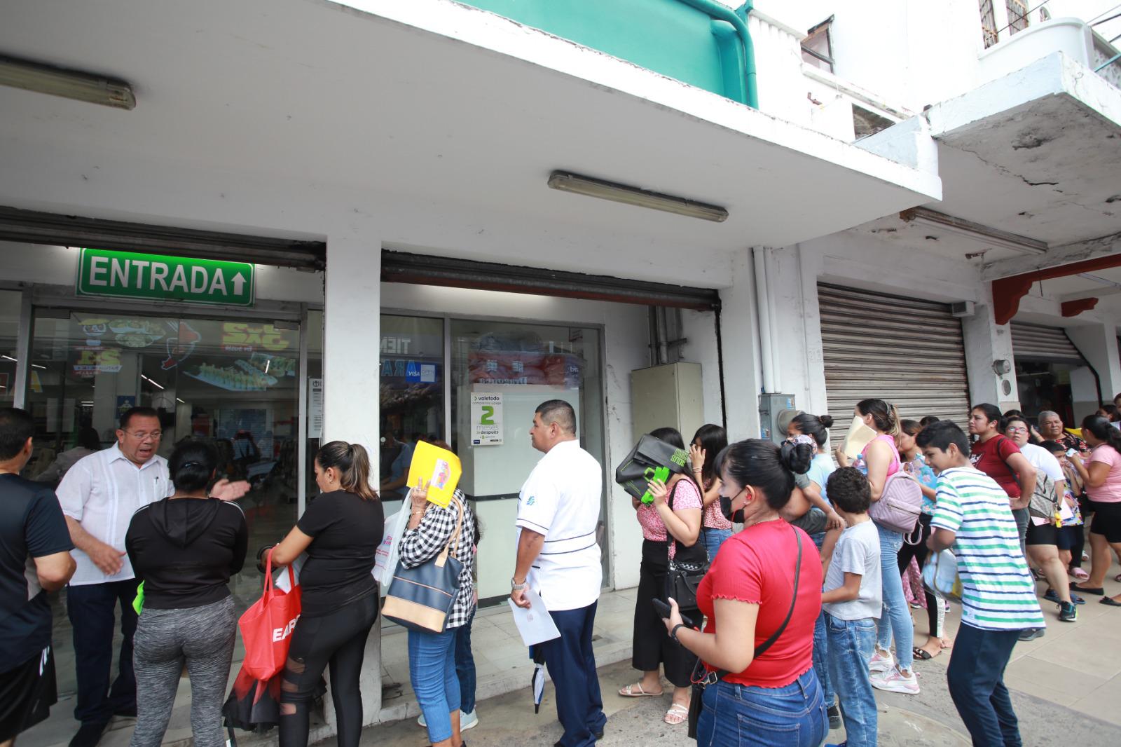 $!Inicia muy activo en Mazatlán el canje de uniformes y útiles escolares gratuitos