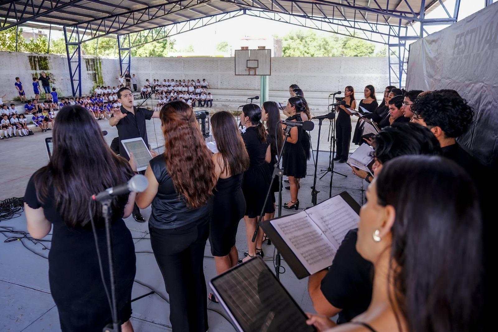 $!El evento cerró de manera alegre con el Corrido de Mazatlán.