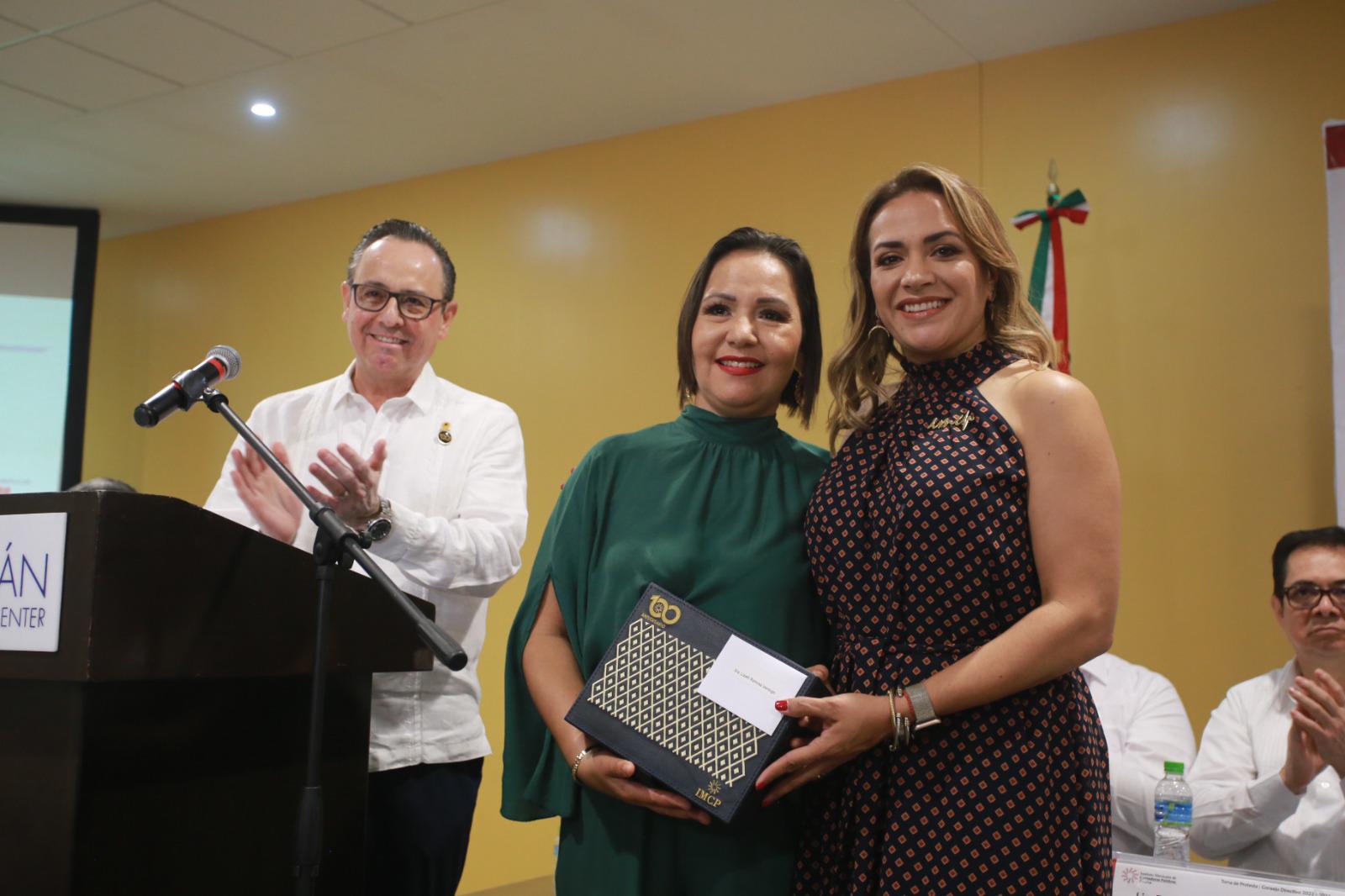 $!Rinde protesta consejo directivo del Instituto Mexicano de Contadores Públicos de Sinaloa