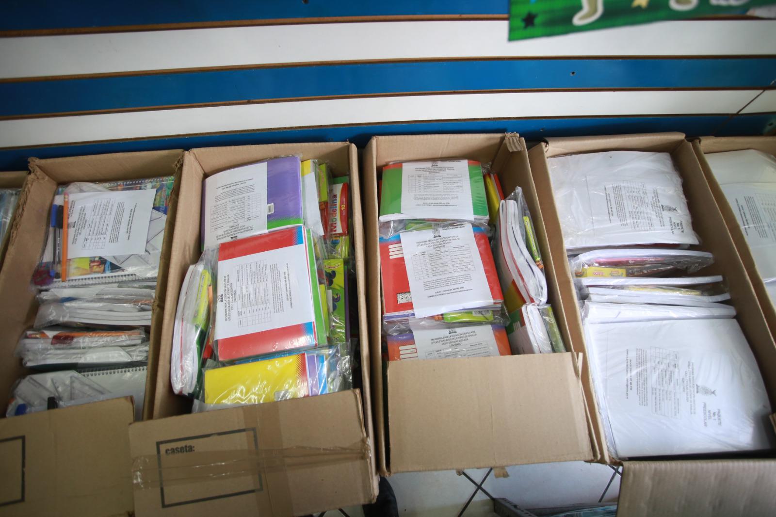 $!Inicia muy activo en Mazatlán el canje de uniformes y útiles escolares gratuitos