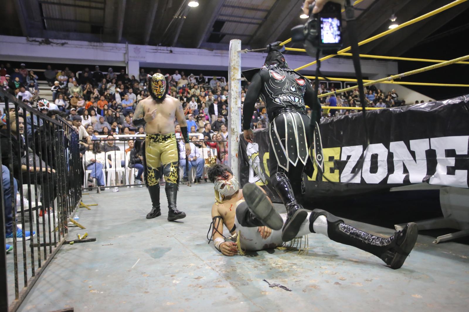 $!El Fiscal y Aerostar conquistan la noche de Revanchas de Project Lucha