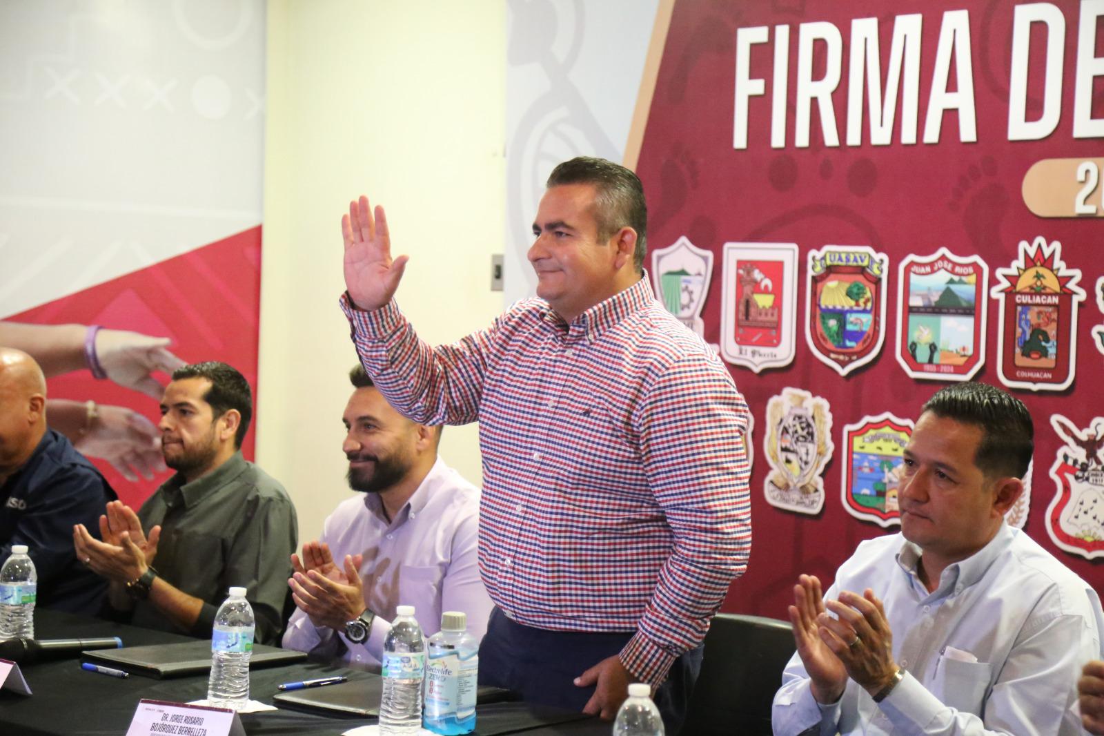 $!Navolato e Isde unen fuerzas: Firman convenio para impulsar el deporte municipal