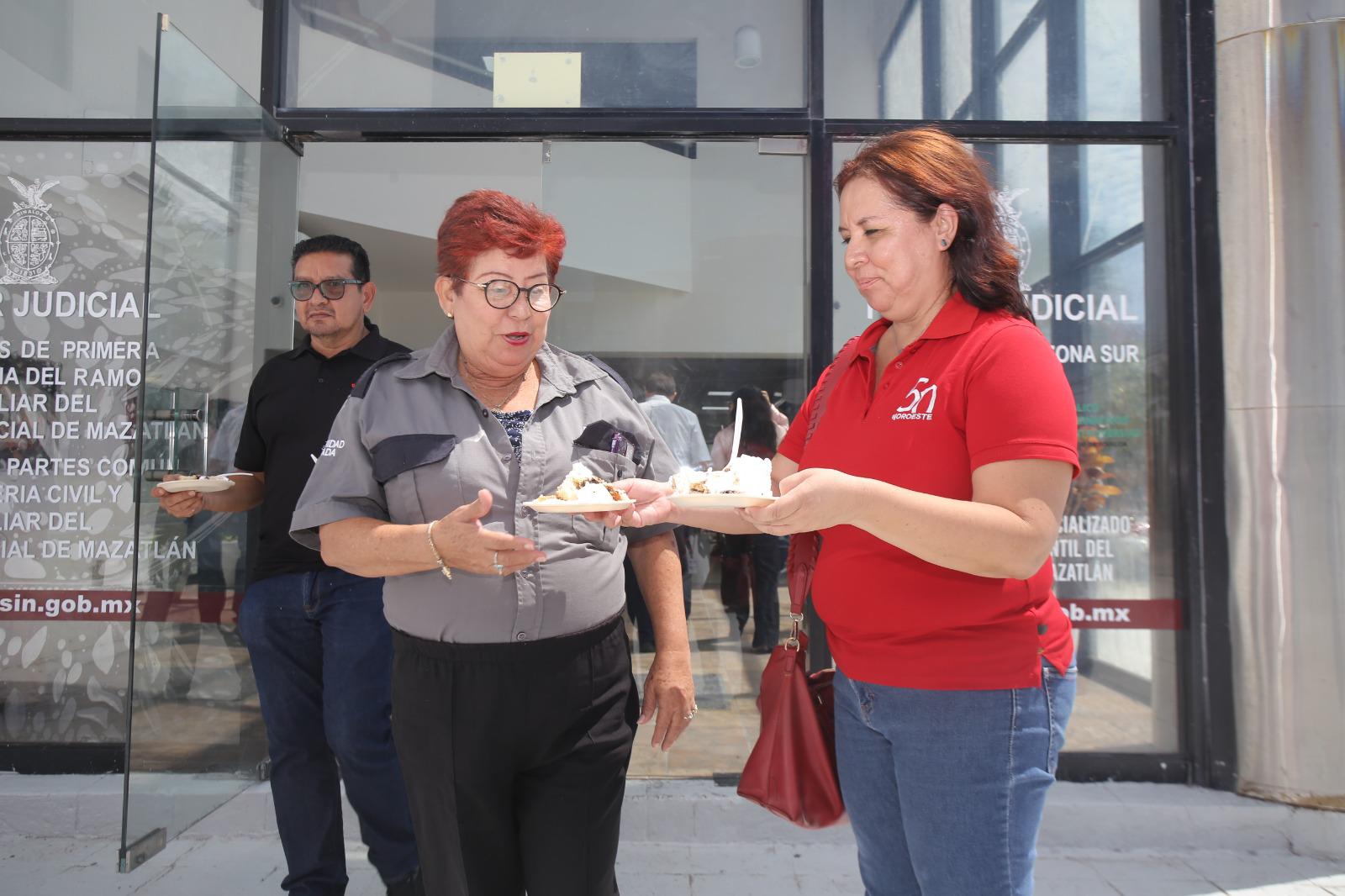 $!Noroeste comparte su 53 Aniversario con los mazatlecos