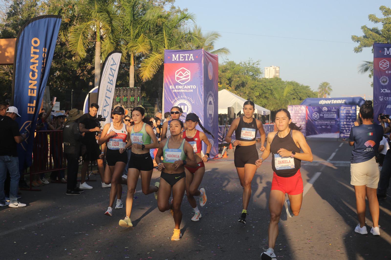 $!¡Tricampeón! Diego Bárcenas rompe su propio récord en Carrera Urbanianos Premier
