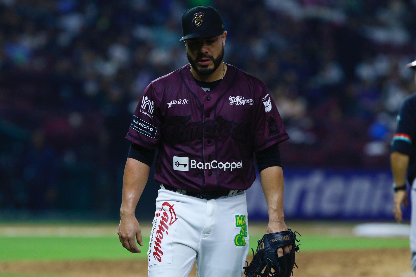 $!Tomateros corta racha de derrotas y empareja el Clásico de la LMP