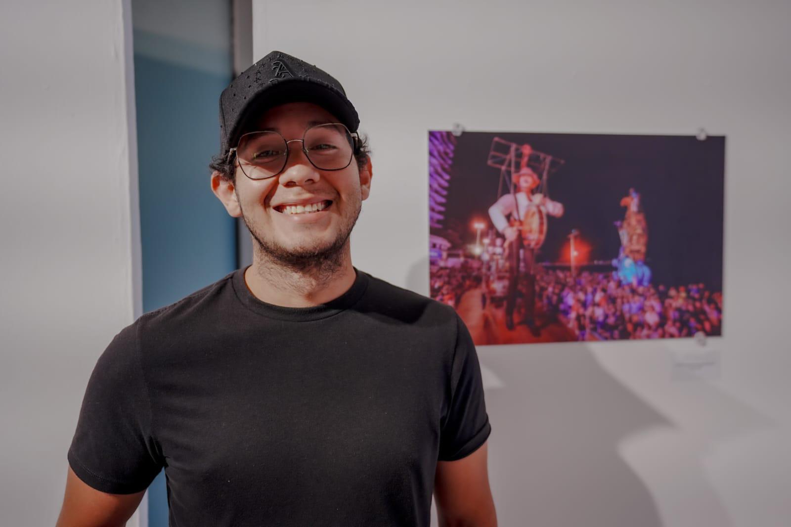 $!Jesús Gerardo Hernández Guardado con La Tambora símbolo del Carnaval de Mazatlán, obtuvo el segundo lugar.