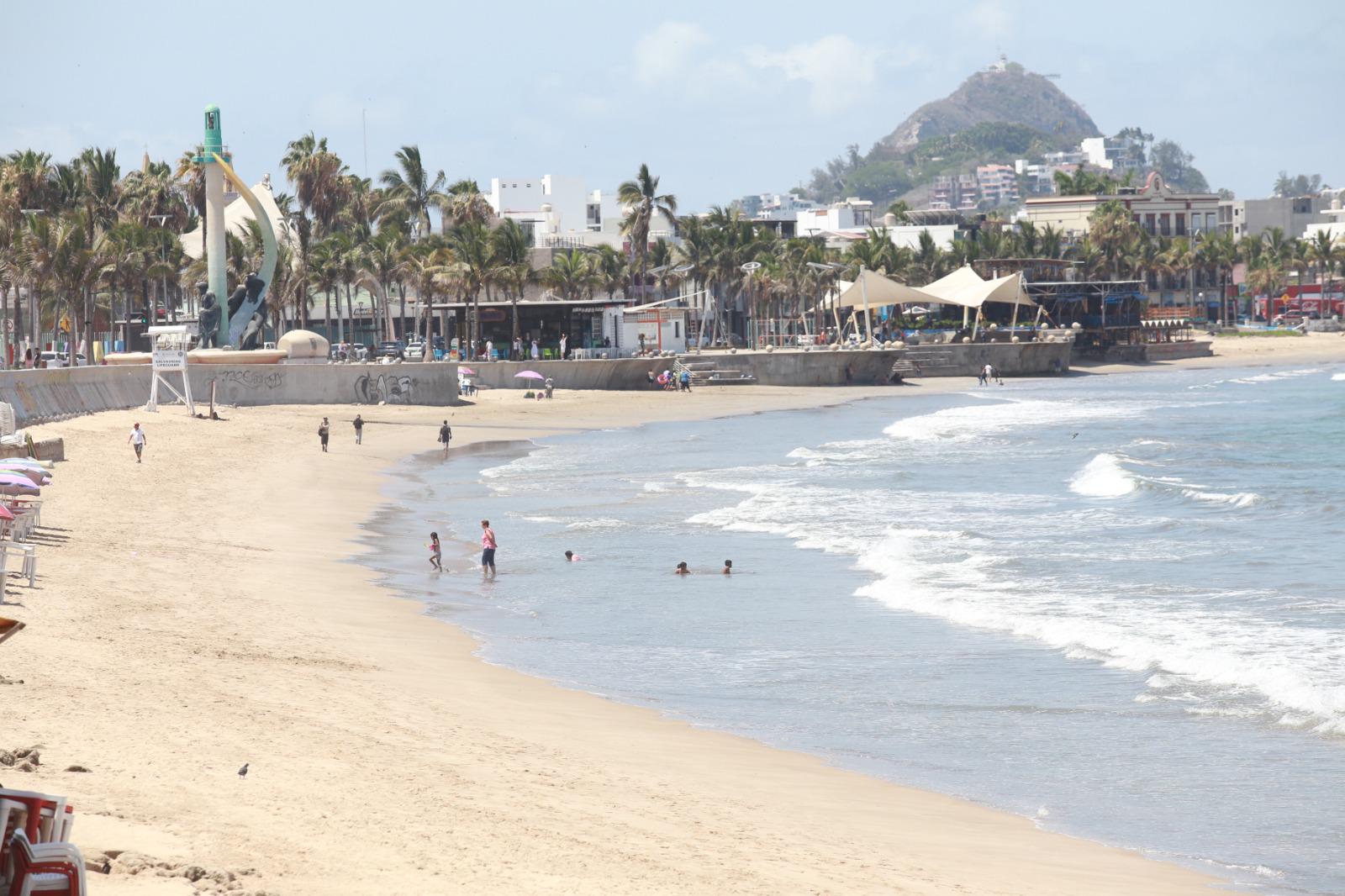 $!Evite estar bajo el sol en horas de mayor intensidad.