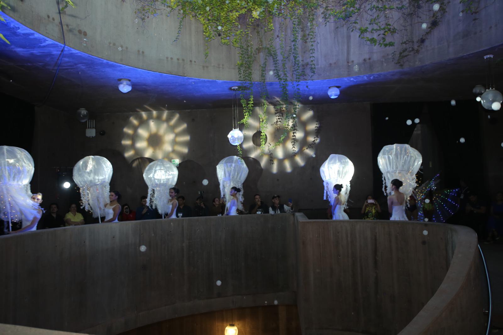 $!Gran Acuario Mazatlán se declara en fiesta con los cinco carnavales del mundo