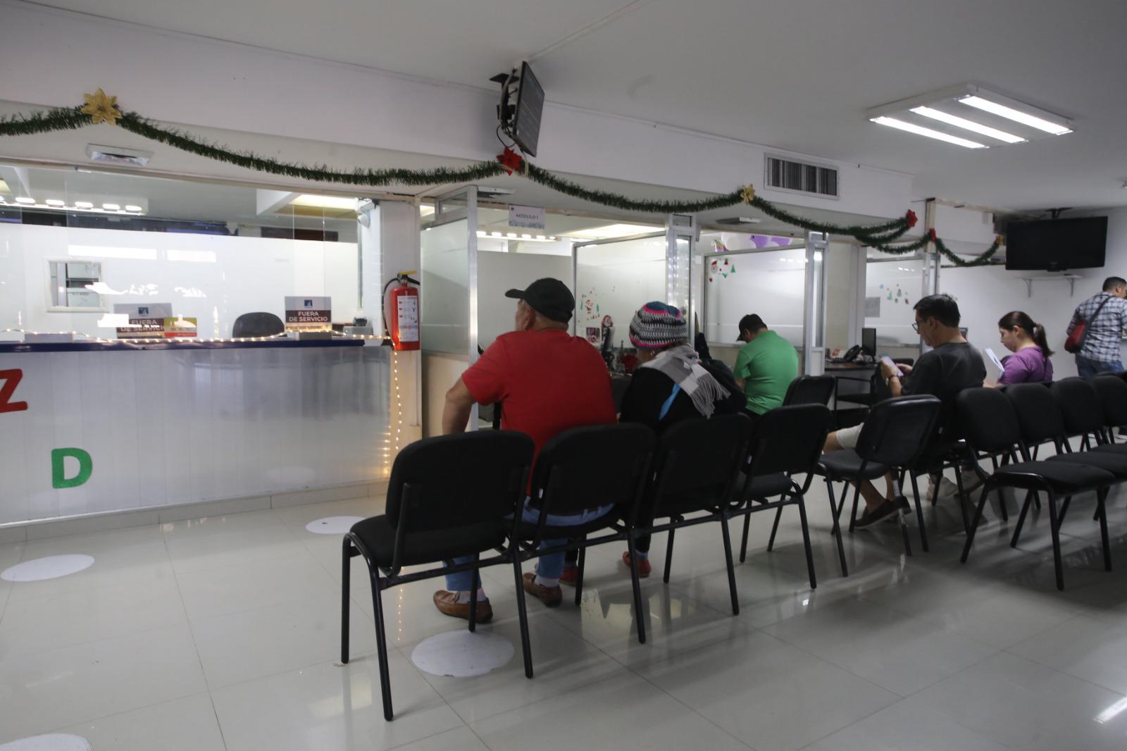 $!Restablecen la energía eléctrica en las oficinas centrales de Jumapam