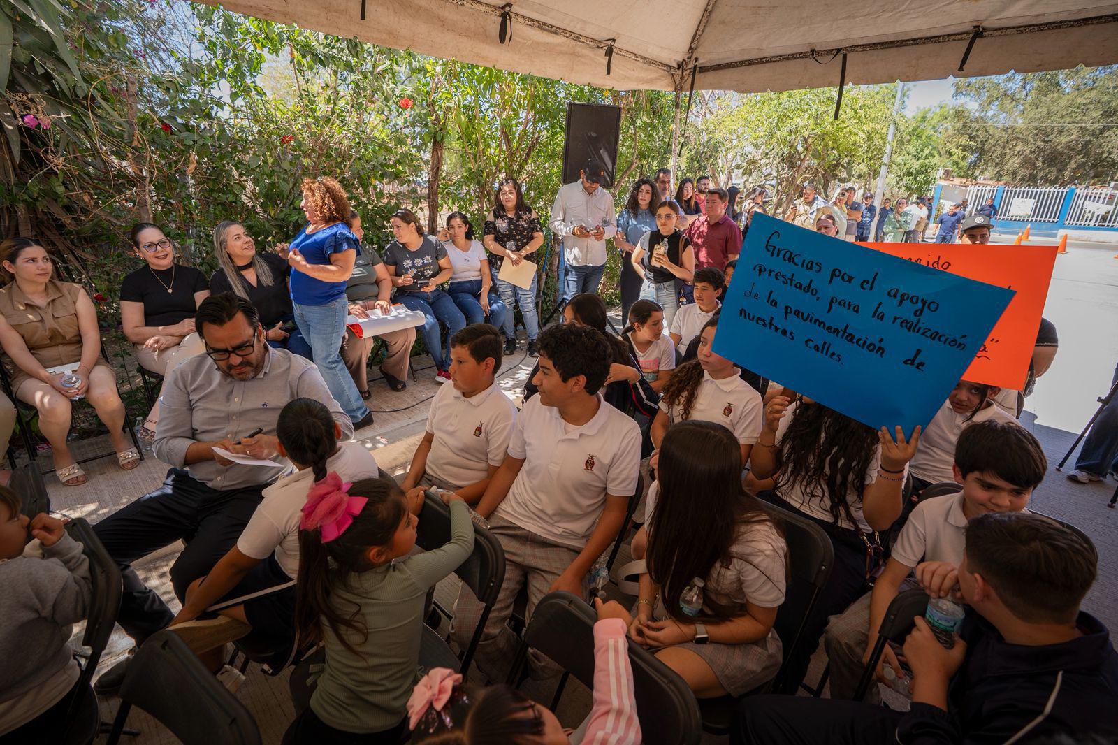 $!Entregan calles pavimentadas en La Guamuchilera, comunidad de Las Tapias, en Culiacán